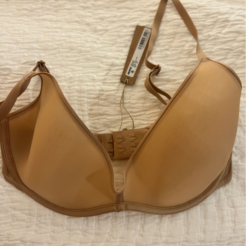 Skims weightless scoop bra, clay 34D